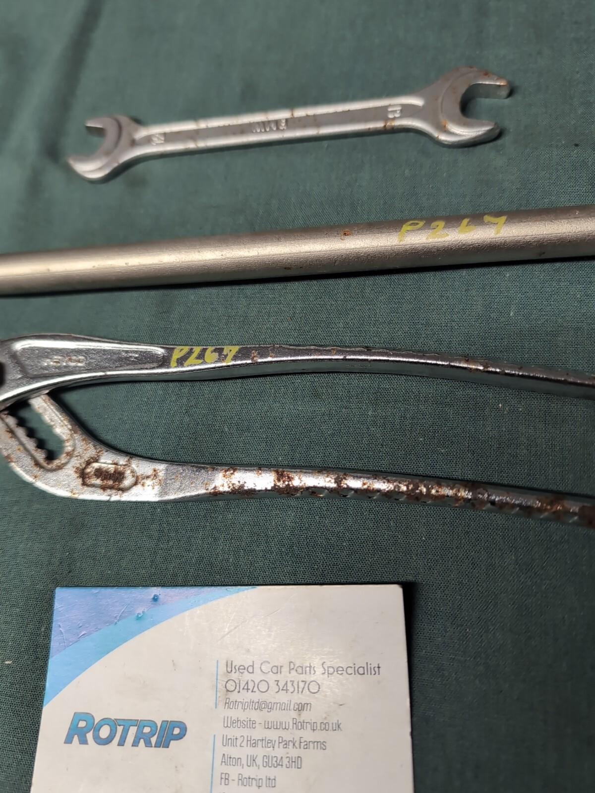BMW E46 3 SERIES HEYCO GRIP PLIERS, WHEEL WRENCH AND SPANNER 12-13MM