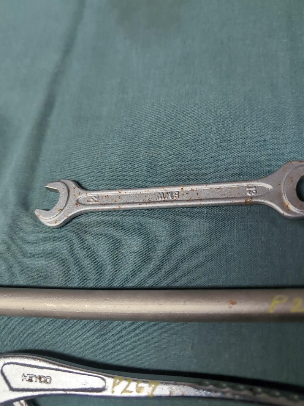 BMW E46 3 SERIES HEYCO GRIP PLIERS, WHEEL WRENCH AND SPANNER 12-13MM