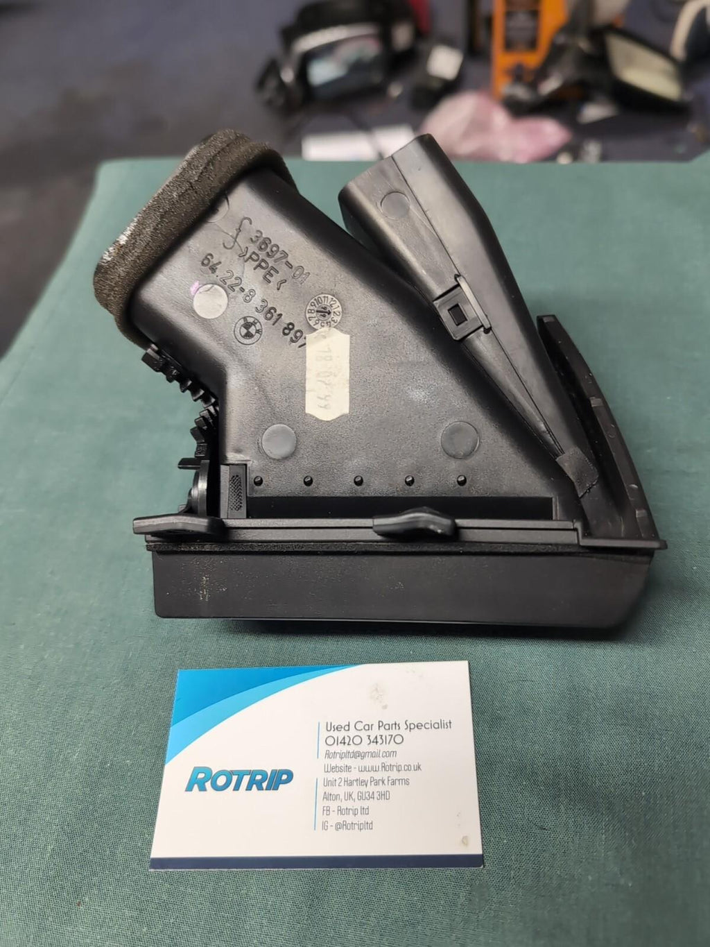 BMW E46 3 Series Front Left Dashboard Air Vent Passenger #8361897
