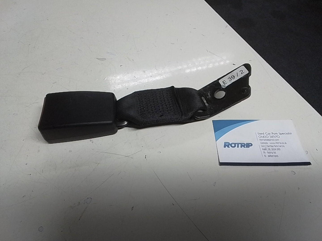 BMW E39 5 SERIES REAR CENTRE SEAT BELT RECEIVER 8222821.
