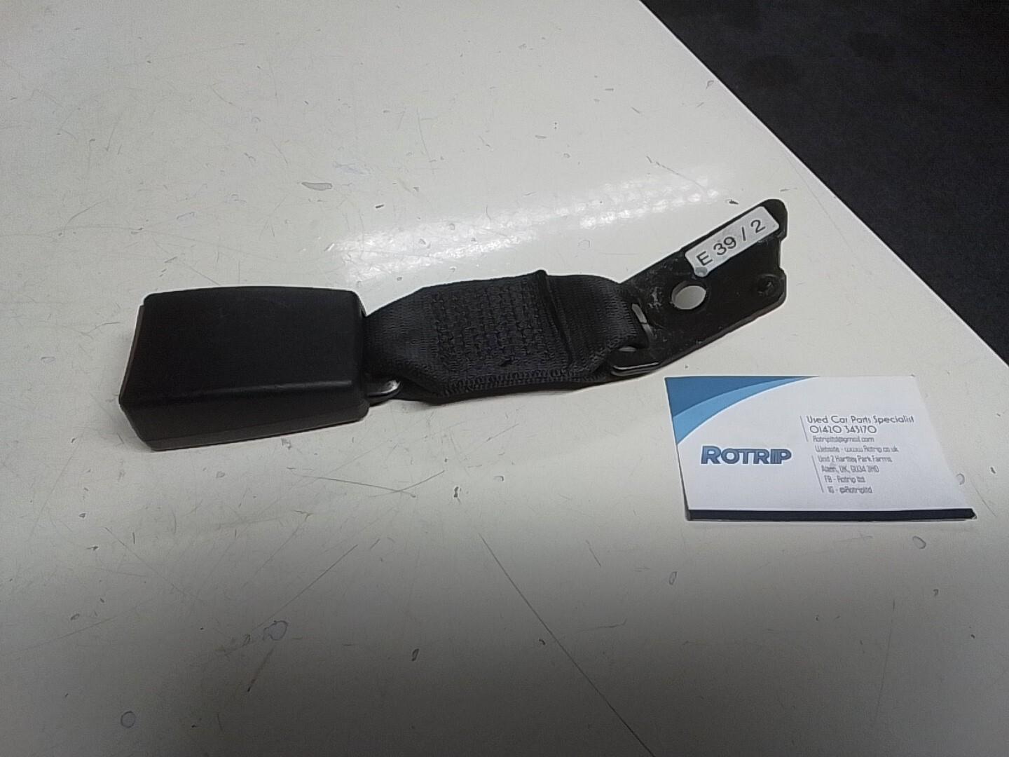 BMW E39 5 SERIES REAR CENTRE SEAT BELT RECEIVER 8222821.