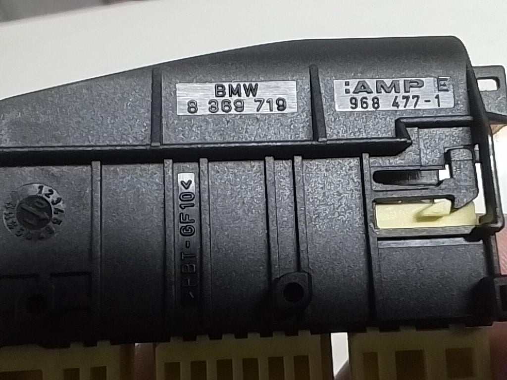 BMW E39 5 SERIES FRONT SEAT WIRING LOOM CONNECTOR PLUG 8369719.
