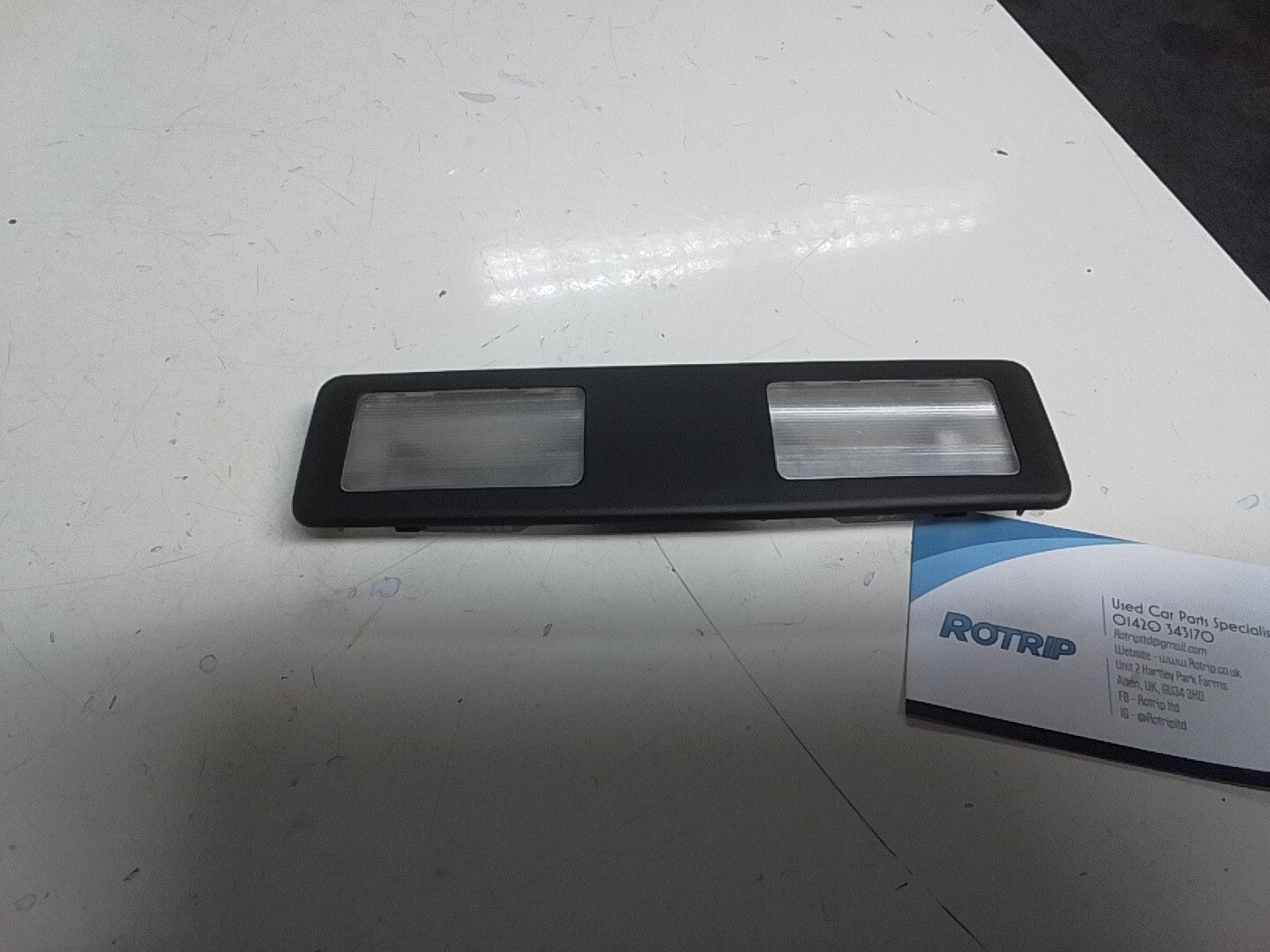 BMW E39 5 SERIES INTERIOR FRONT (O/S) READING LIGHT