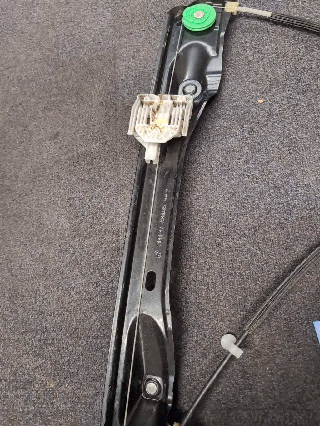 BMW X1 E84 WINDOW REGULATOR FRONT PASSENGER SIDE N/S #2990293 (P282)