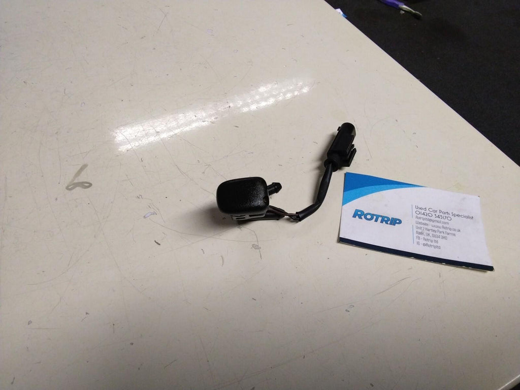 BMW E39 5 SERIES HEATED WINDSCREEN WASHER NOZZLE/JET #8361042