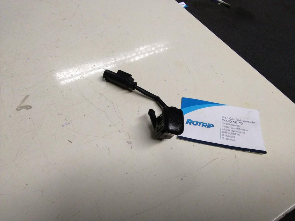 BMW E39 5 SERIES HEATED WINDSCREEN WASHER NOZZLE/JET #8361042