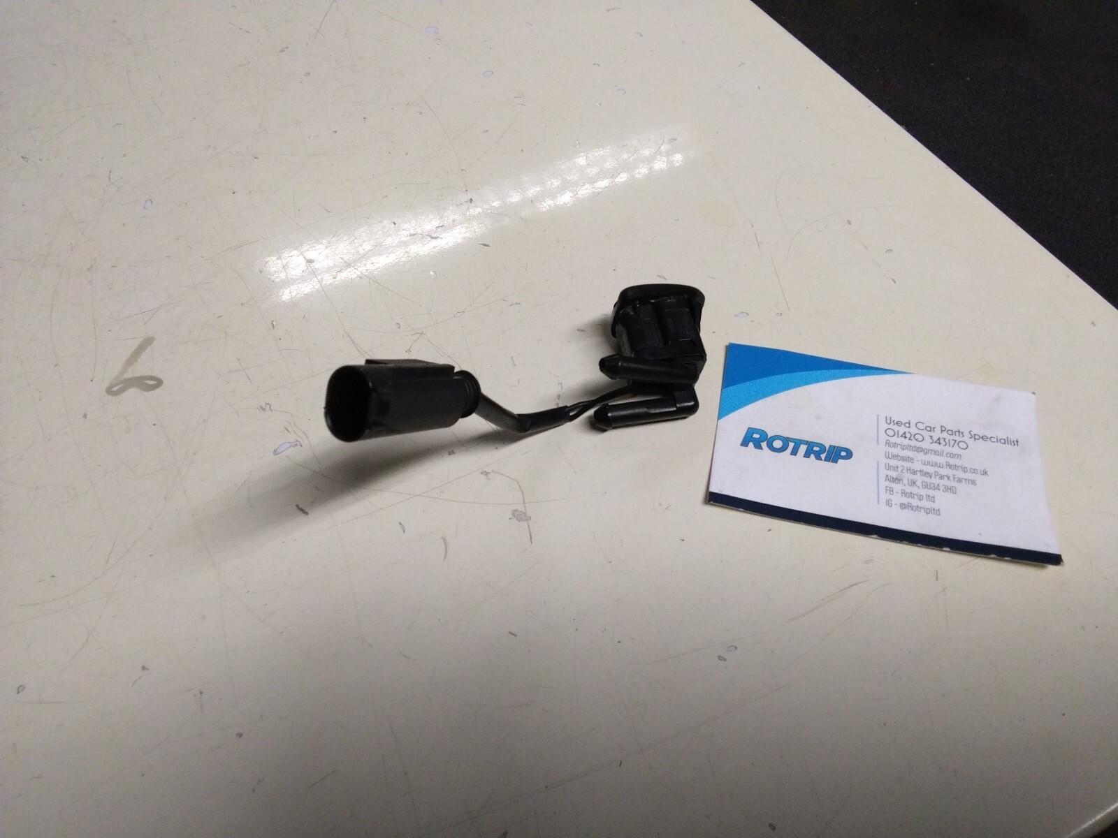BMW E39 5 SERIES HEATED WINDSCREEN WASHER NOZZLE/JET #8361042