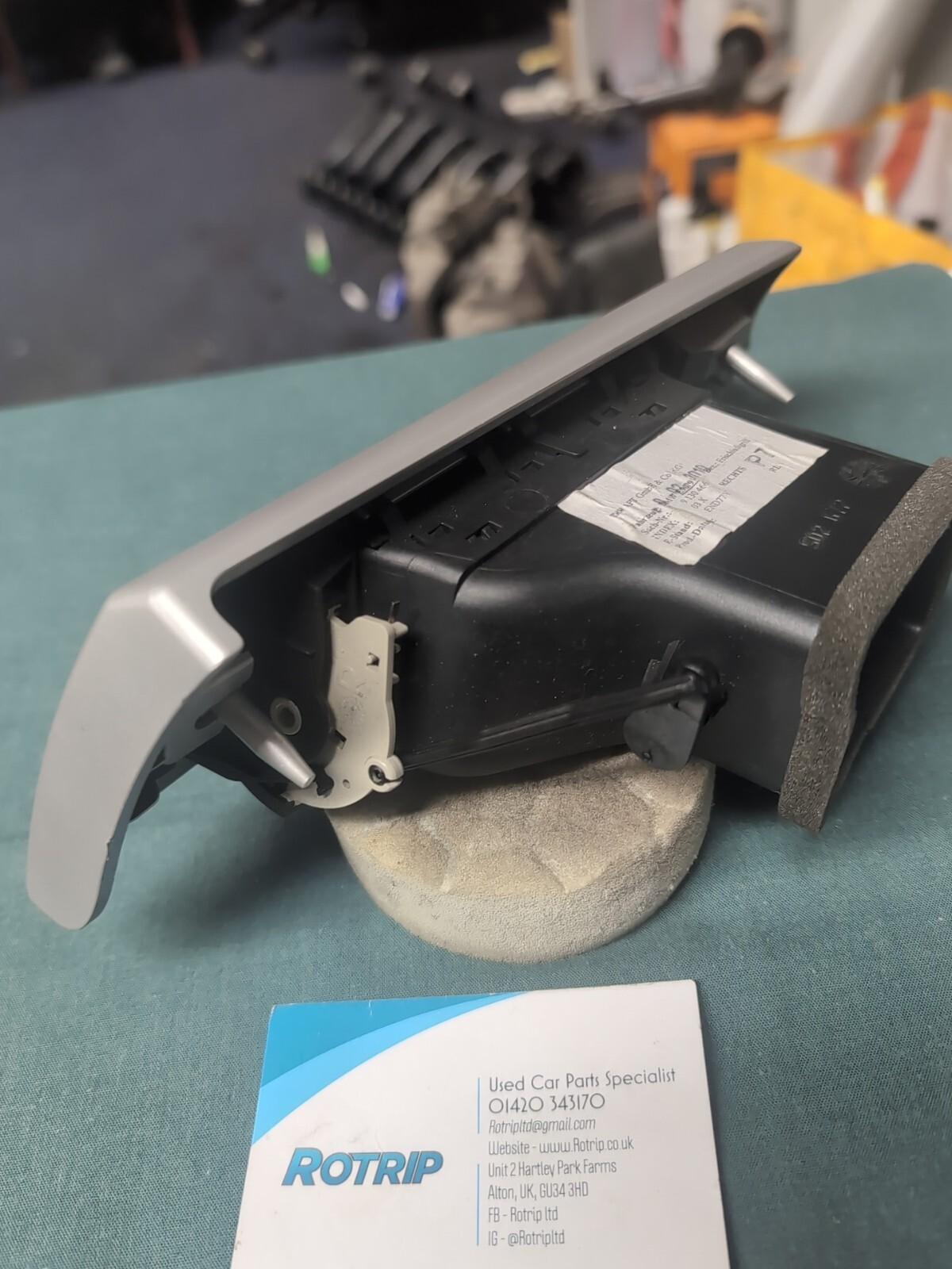BMW 3 Series E90 E91 E92 Dashboard Air Vent Front Right Silver #9130466