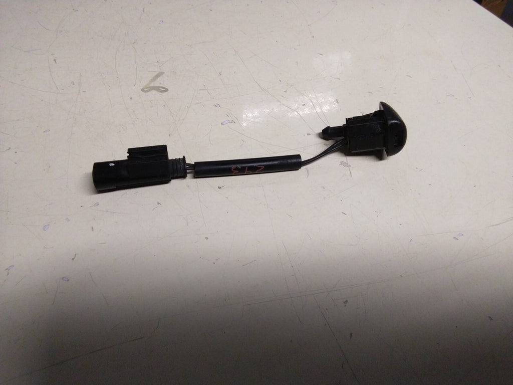 BMW E61 5 SERIES HEATED WINDSCREEN WASHER JET #7132969