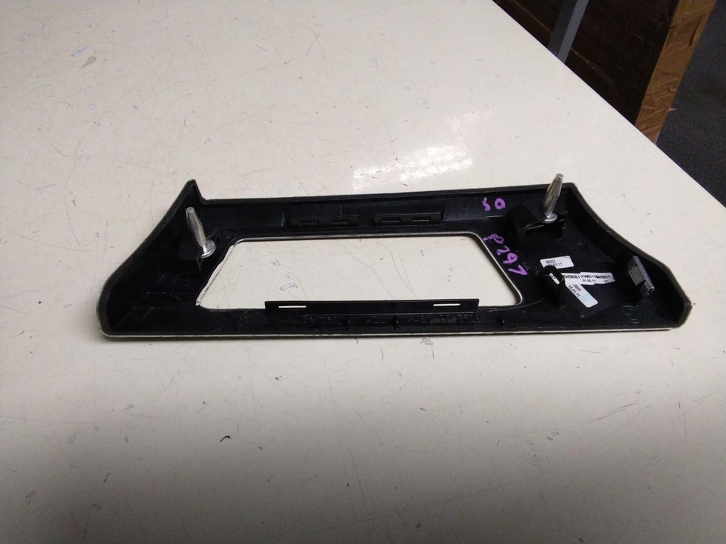 BMW E93 3 SERIES DRIVERS AIR VENT HEX ALUMINIUM TRIM 8049051