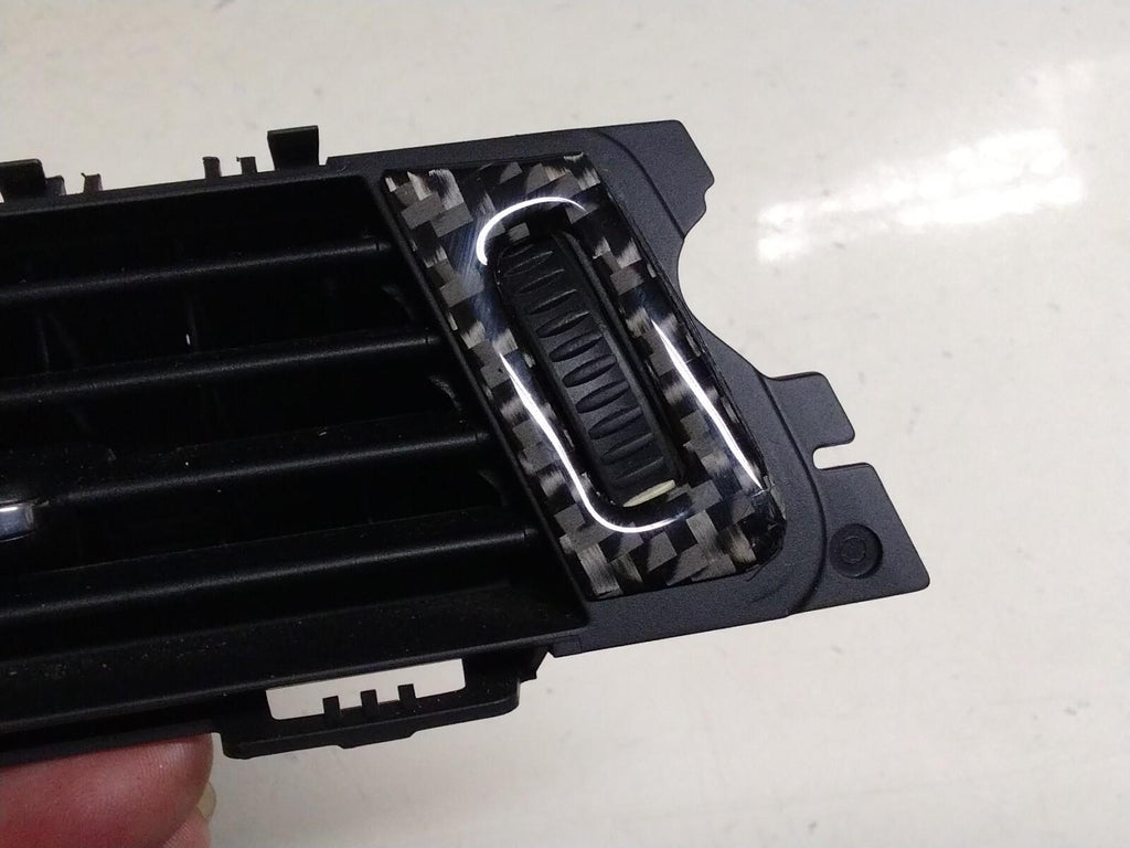 BMW E93 3 SERIES DRIVERS  (O/S) DASHBOARD AIR VENT #9130466