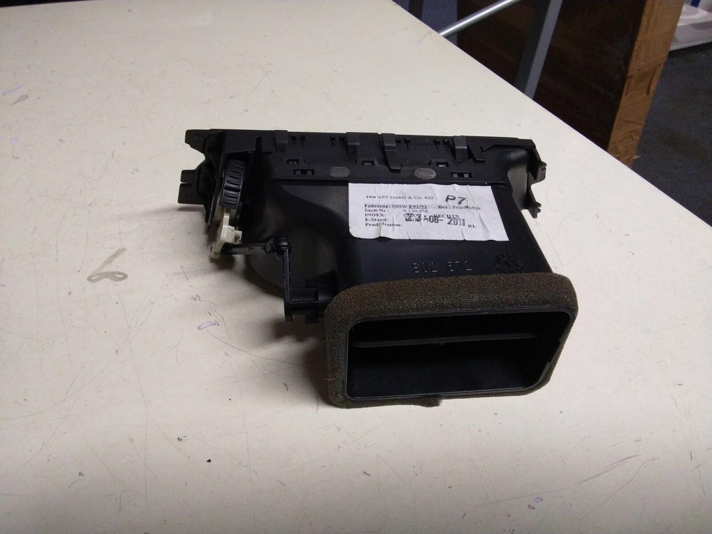 BMW E93 3 SERIES DRIVERS  (O/S) DASHBOARD AIR VENT #9130466