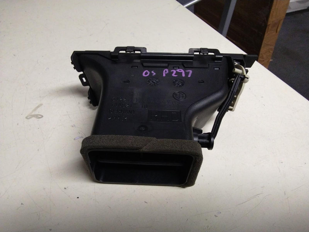 BMW E93 3 SERIES DRIVERS  (O/S) DASHBOARD AIR VENT #9130466