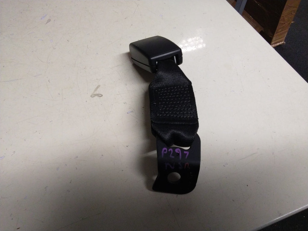 BMW E93 3 SERIES PASSENGER (N/S) REAR SEAT BELT RECEIVER 9117261