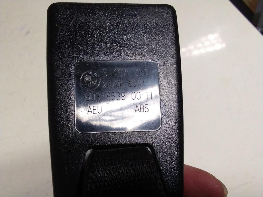 BMW E93 3 SERIES PASSENGER (N/S) REAR SEAT BELT RECEIVER 9117261
