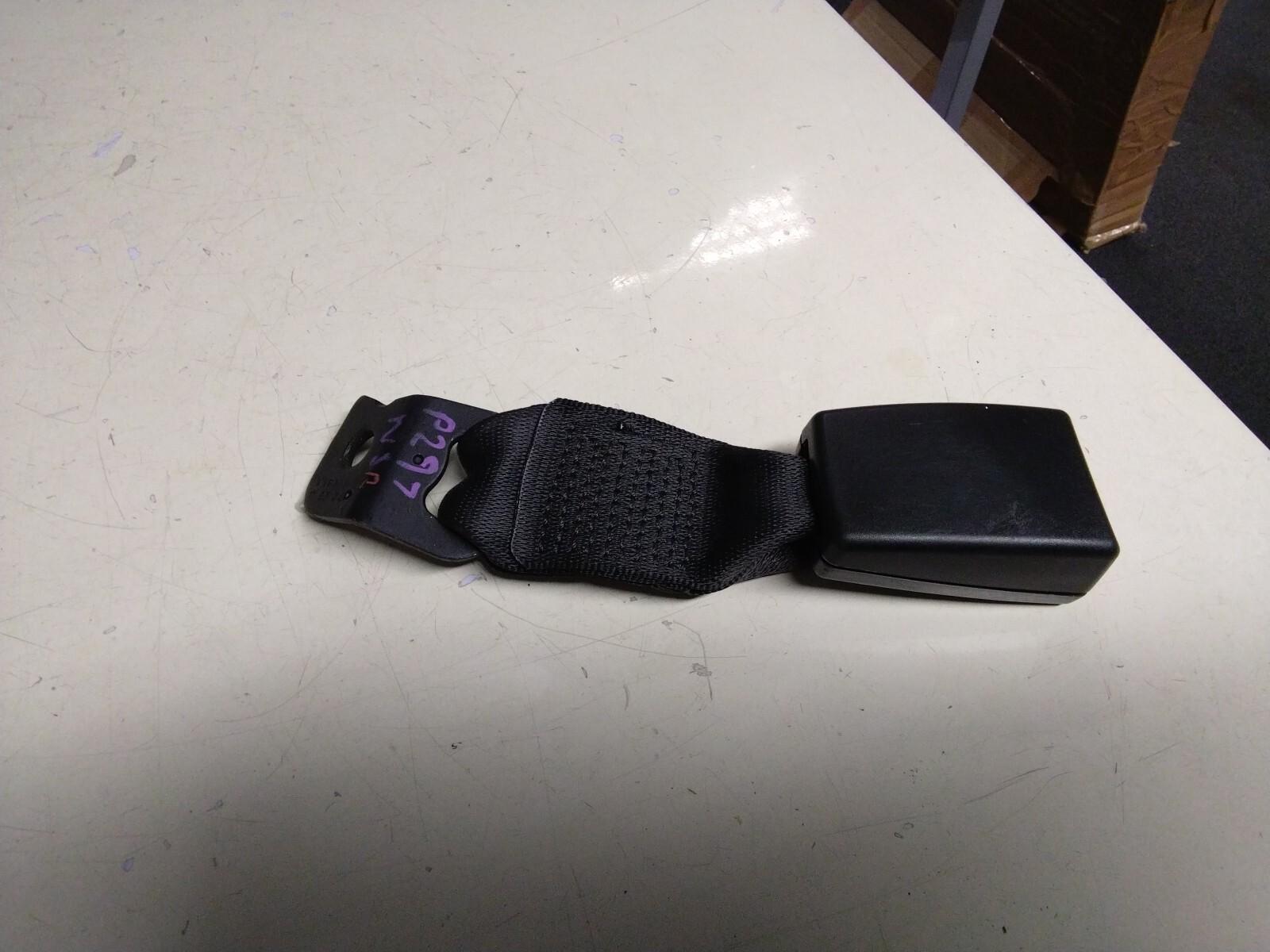 BMW E93 3 SERIES PASSENGER (N/S) REAR SEAT BELT RECEIVER 9117261