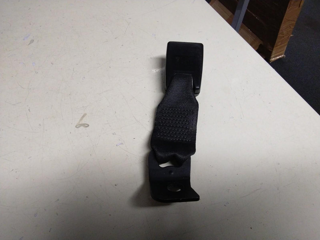 BMW E93 3 SERIES PASSENGER (N/S) REAR SEAT BELT RECEIVER 9117261