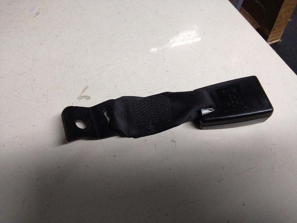 BMW E93 3 SERIES PASSENGER (N/S) REAR SEAT BELT RECEIVER 9117261