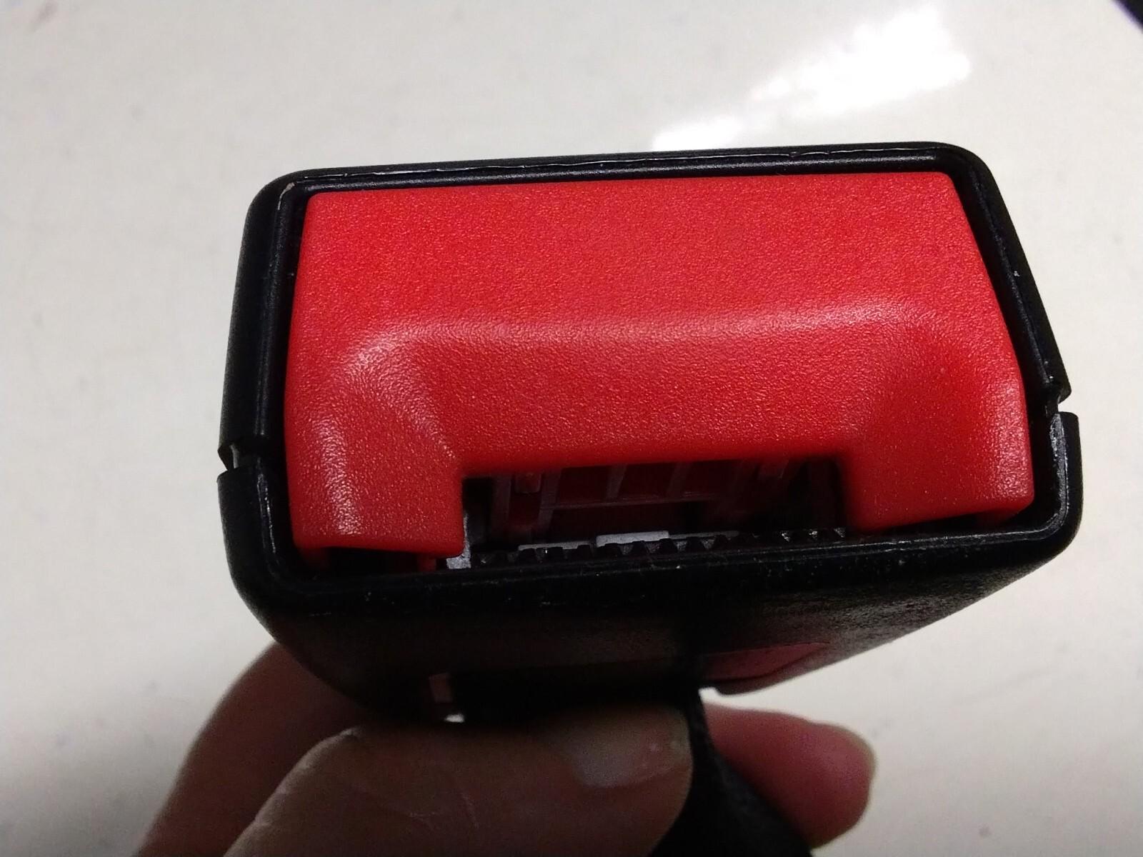 BMW E93 3 SERIES PASSENGER (N/S) REAR SEAT BELT RECEIVER 9117261