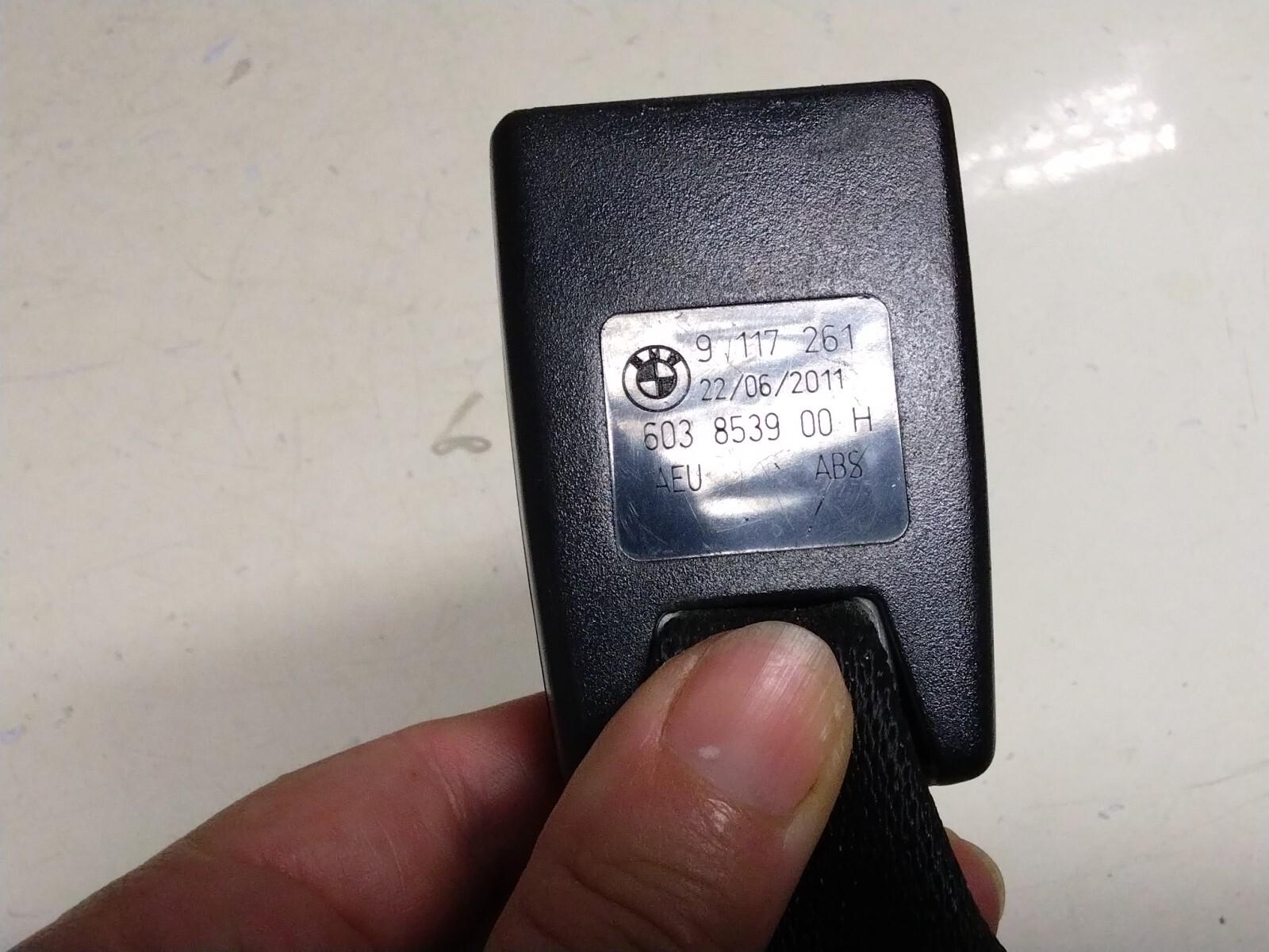 BMW E93 3 SERIES DRIVERS (O/S) REAR SEAT BELT RECEIVER #9117261