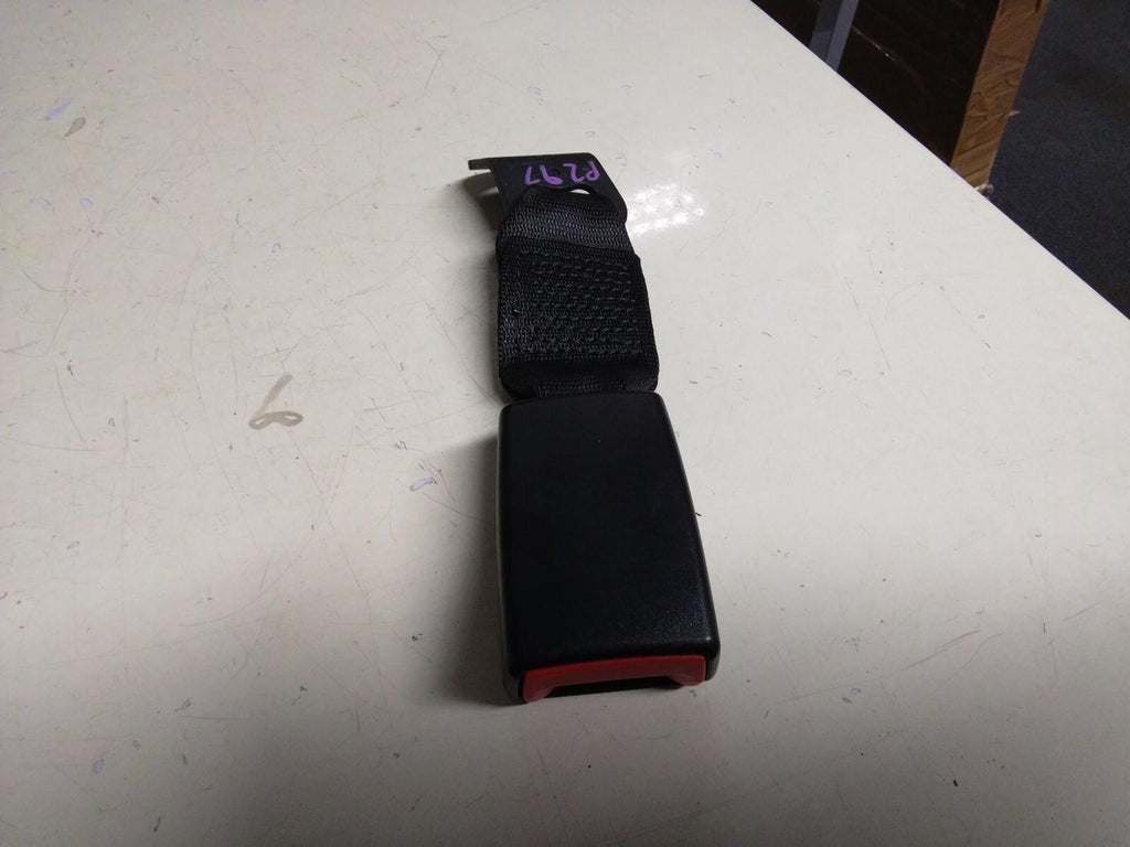 BMW E93 3 SERIES DRIVERS (O/S) REAR SEAT BELT RECEIVER #9117261