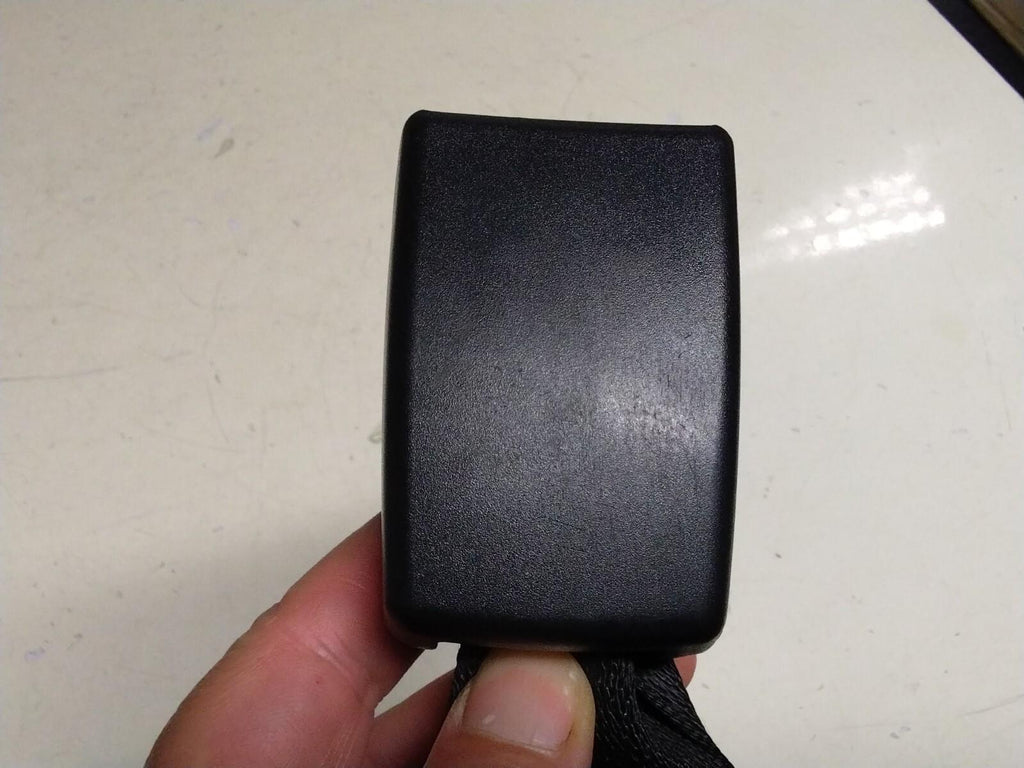 BMW E93 3 SERIES DRIVERS (O/S) REAR SEAT BELT RECEIVER #9117261