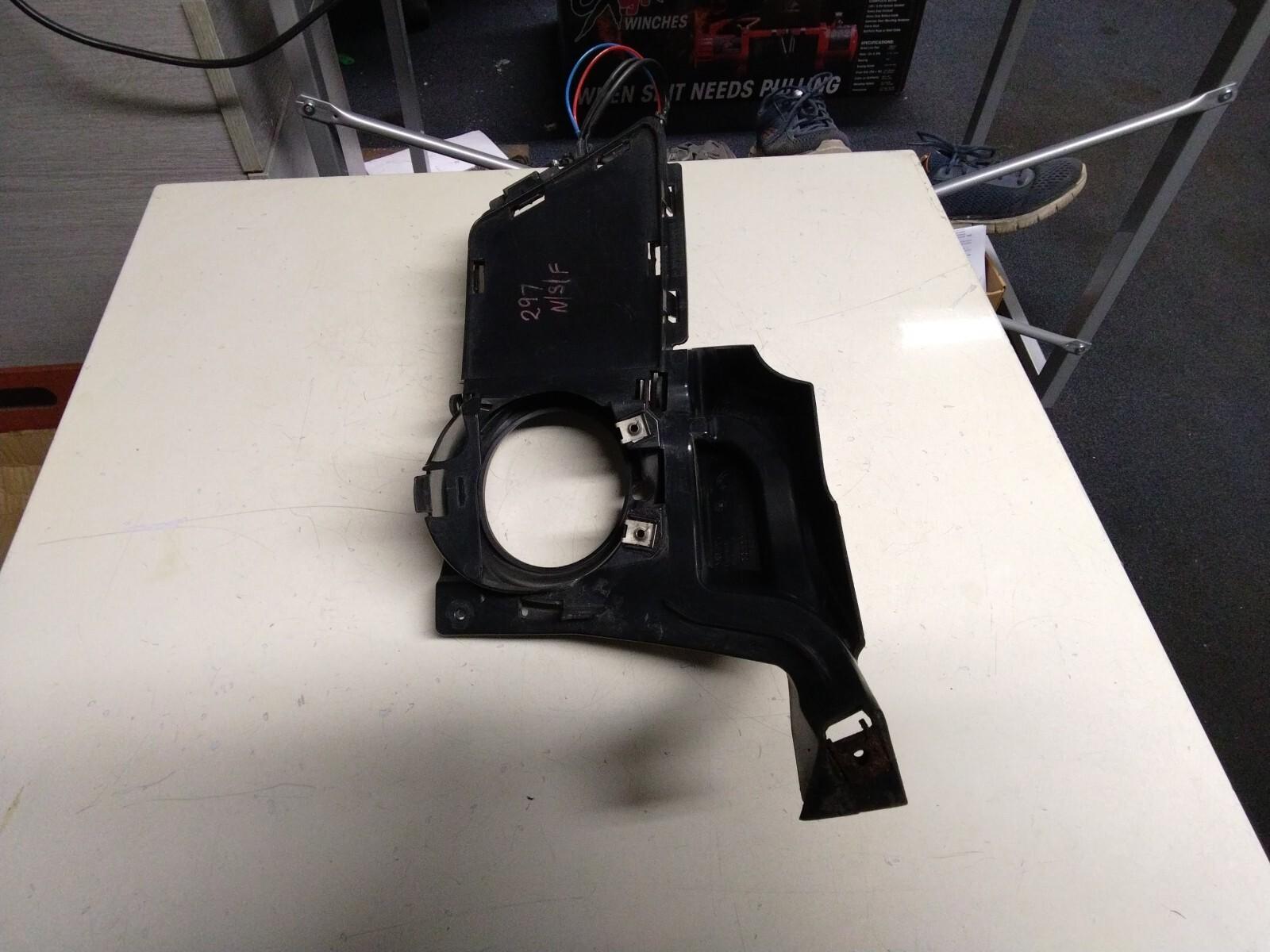 BMW E93 3 SERIES LCI COUPE FRONT (N/S) BUMPER FOG LIGHT BRACKET #8048773