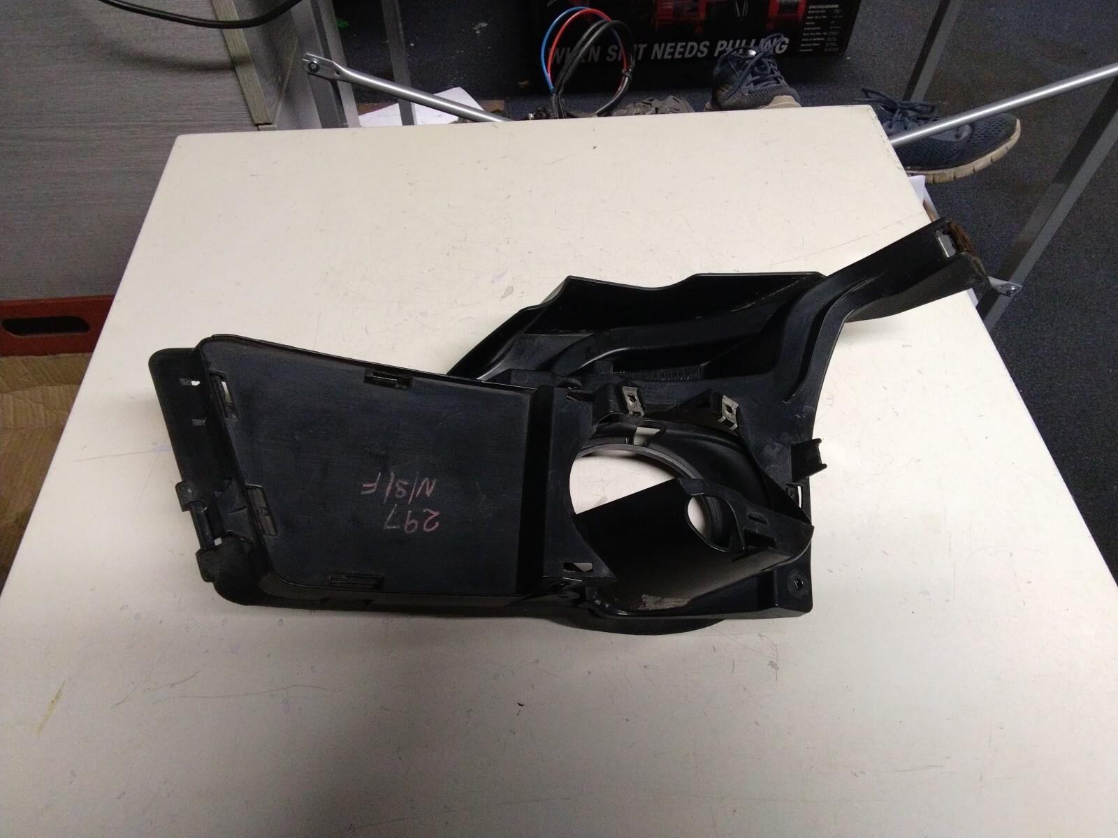 BMW E93 3 SERIES LCI COUPE FRONT (N/S) BUMPER FOG LIGHT BRACKET #8048773