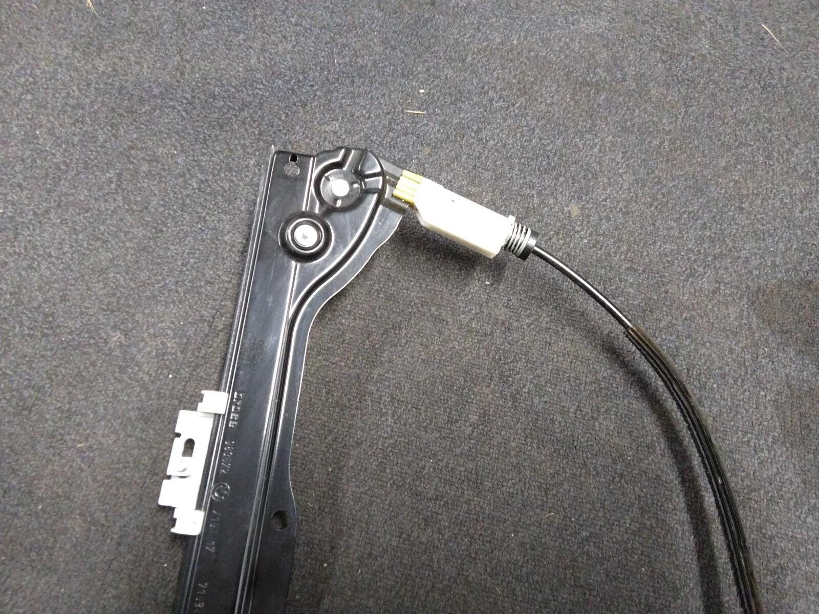 BMW E93 3 SERIES PASSENGER (N/S) FRONT WINDOW REGULATOR AND MOTOR #7191117