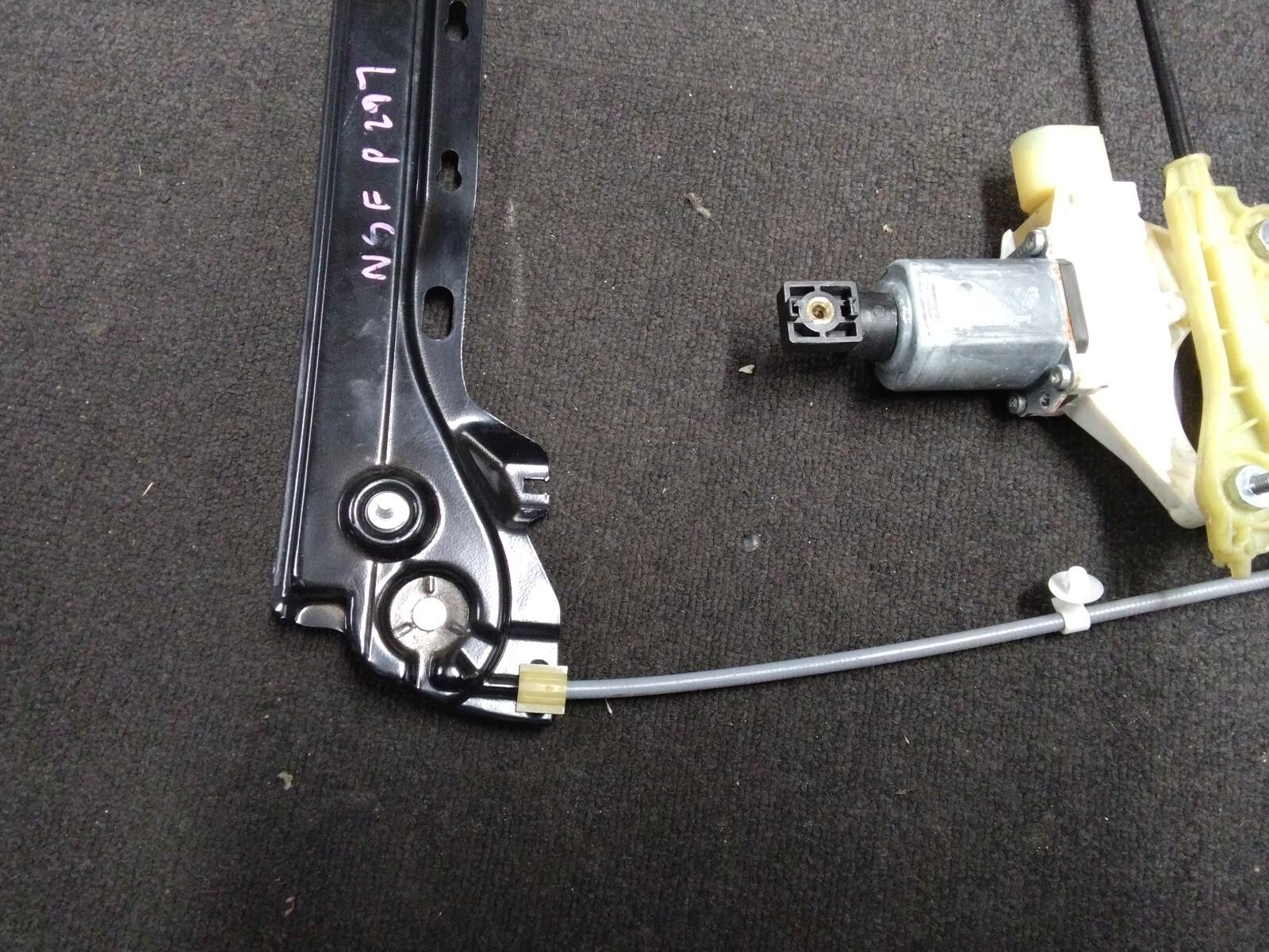 BMW E93 3 SERIES PASSENGER (N/S) FRONT WINDOW REGULATOR AND MOTOR #7191117