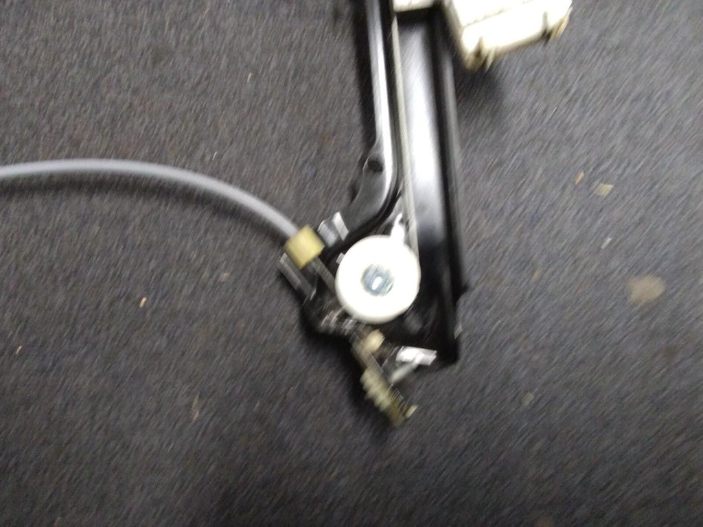 BMW E93 3 SERIES PASSENGER (N/S) FRONT WINDOW REGULATOR AND MOTOR #7191117