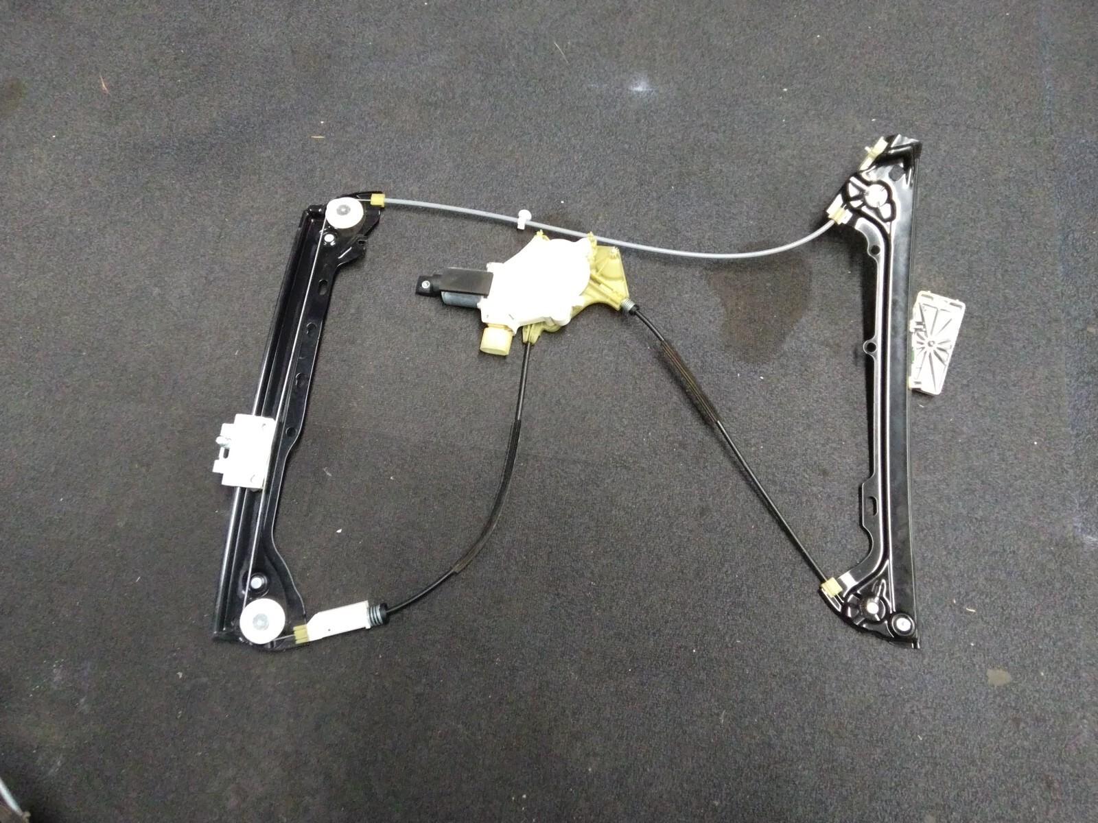 BMW E93 3 SERIES PASSENGER (N/S) FRONT WINDOW REGULATOR AND MOTOR #7191117