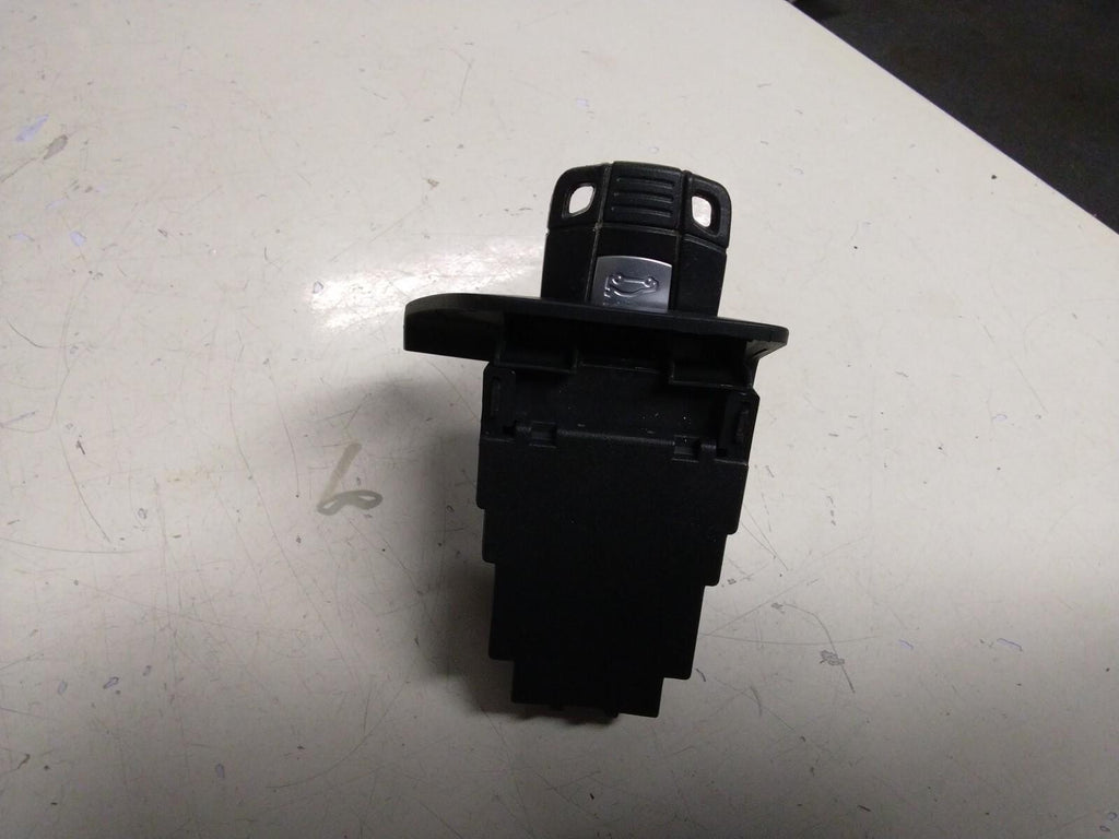 BMW E82 1 SERIES IGNITION KEY READER AND KEY 6954718