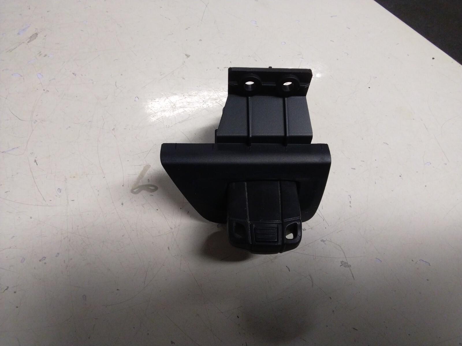 BMW E82 1 SERIES IGNITION KEY READER AND KEY 6954718