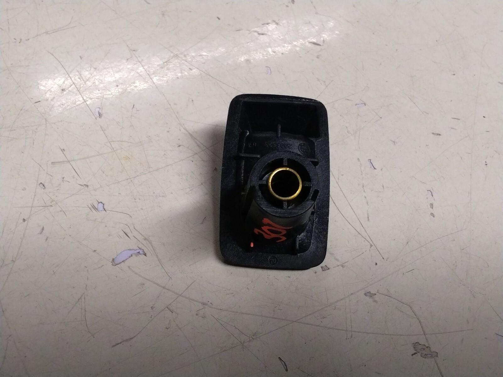 BMW E82 1 SERIES B PILLAR COAT HOOK #2996523