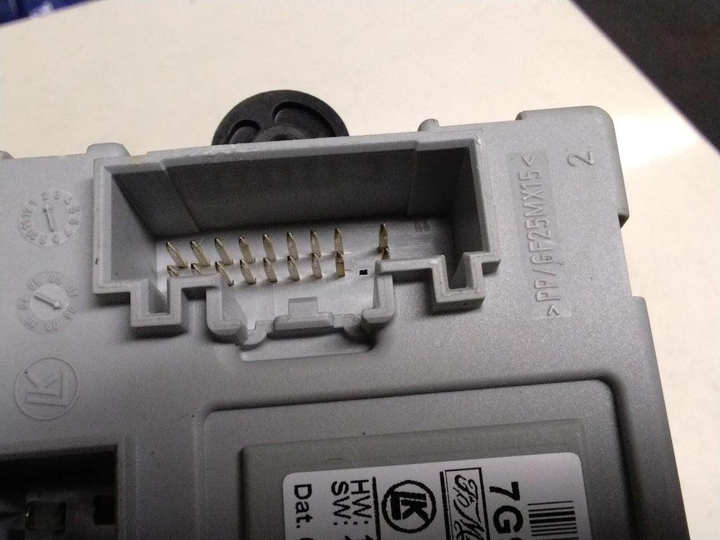 JAGUAR XF X250 PASSENGER (N/S) FRONT DOOR CONTROL MODULE 7G9T14B533KD