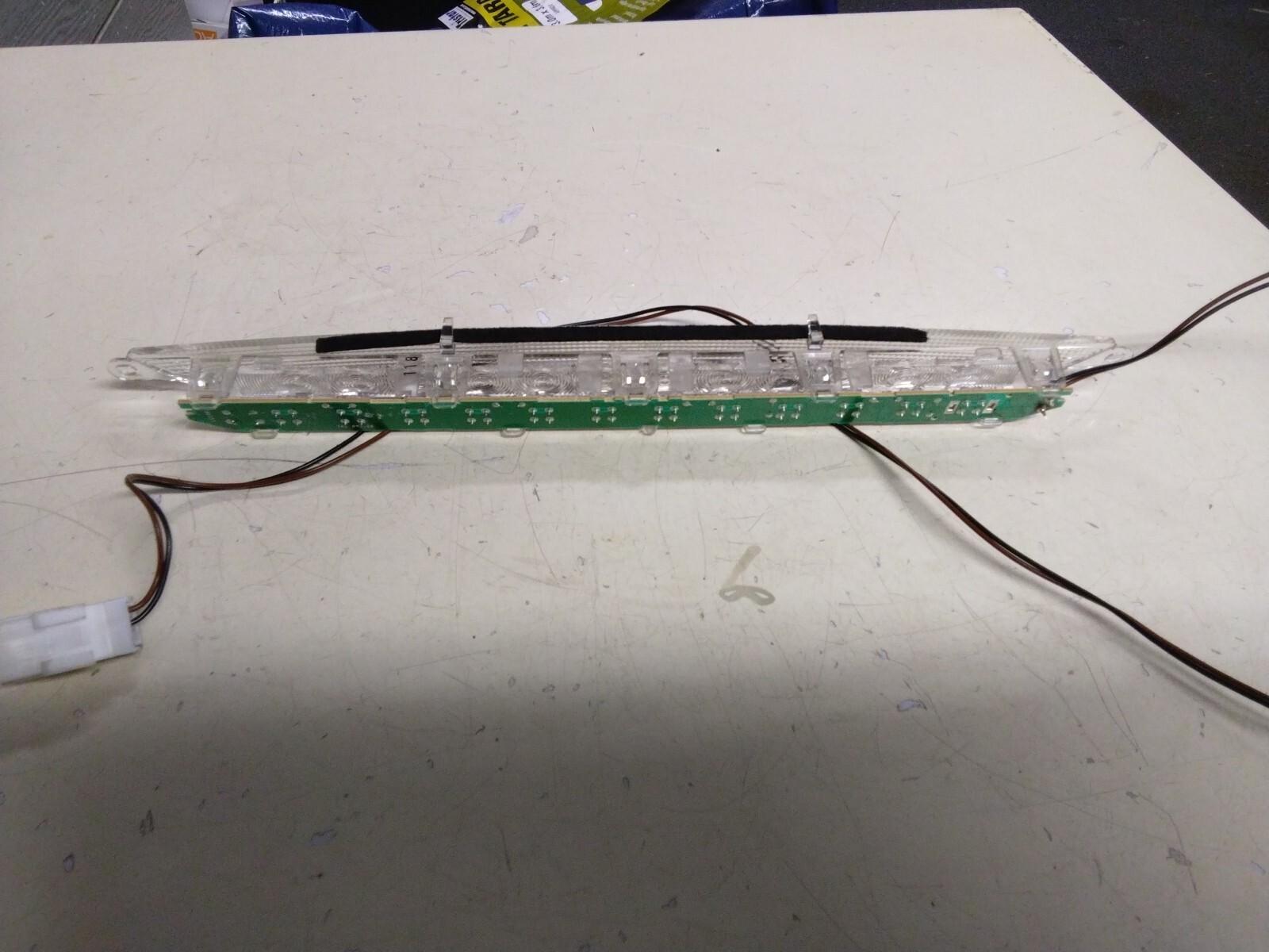 JAGUAR XF X250 HIGH LEVEL/THIRD BRAKE LIGHT CU1803A