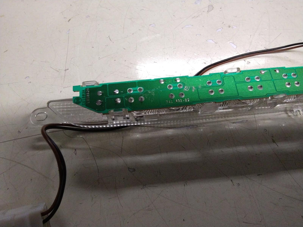 JAGUAR XF X250 HIGH LEVEL/THIRD BRAKE LIGHT CU1803A