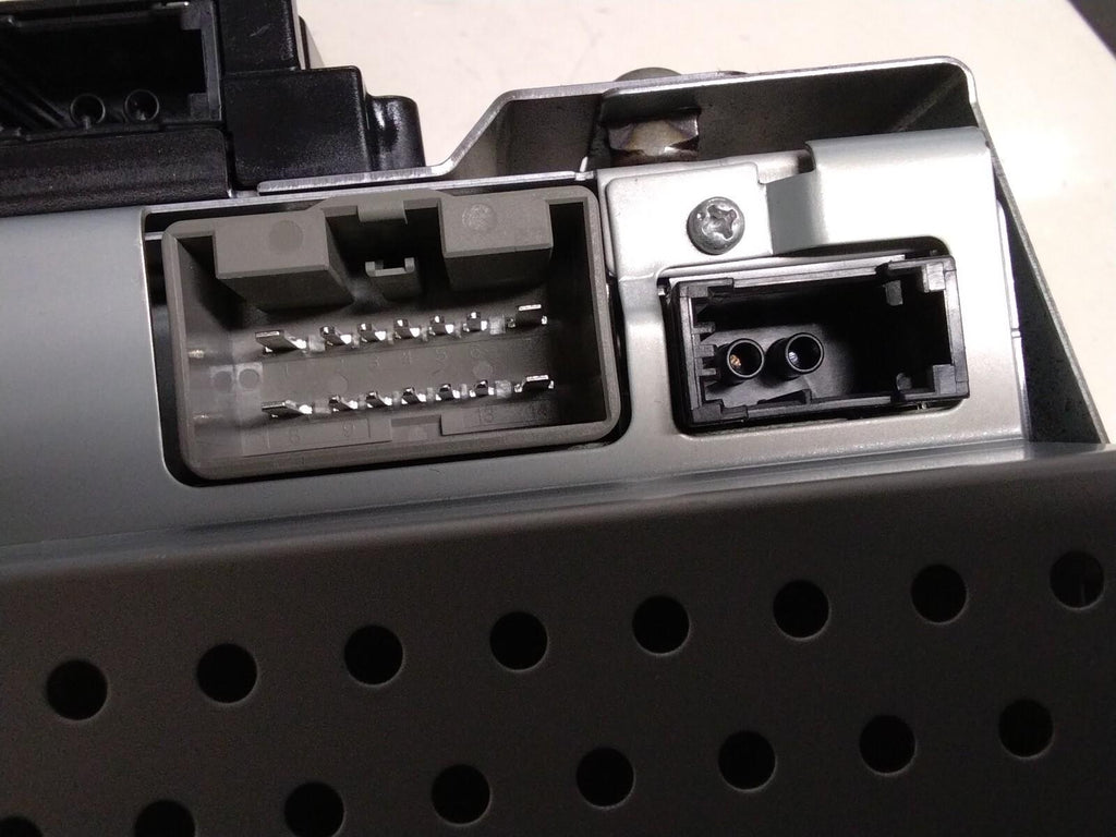JAGUAR XF X250 PREMIUM RADIO/CD PLAYER HEAD UNIT 7G9N18C815TA.