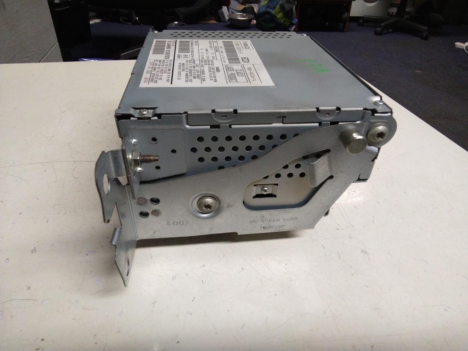 JAGUAR XF X250 PREMIUM RADIO/CD PLAYER HEAD UNIT 7G9N18C815TA.