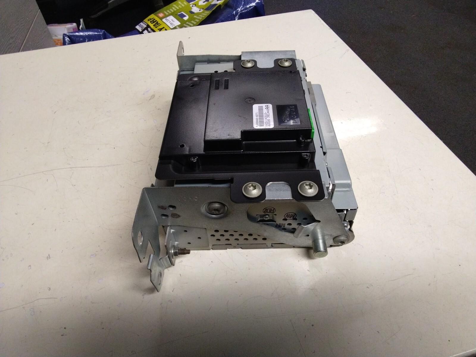 JAGUAR XF X250 PREMIUM RADIO/CD PLAYER HEAD UNIT 7G9N18C815TA.