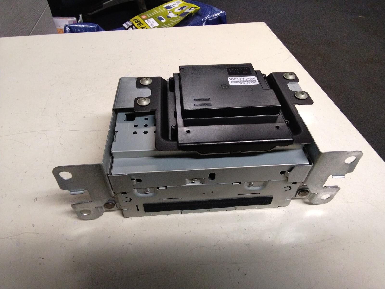 JAGUAR XF X250 PREMIUM RADIO/CD PLAYER HEAD UNIT 7G9N18C815TA.