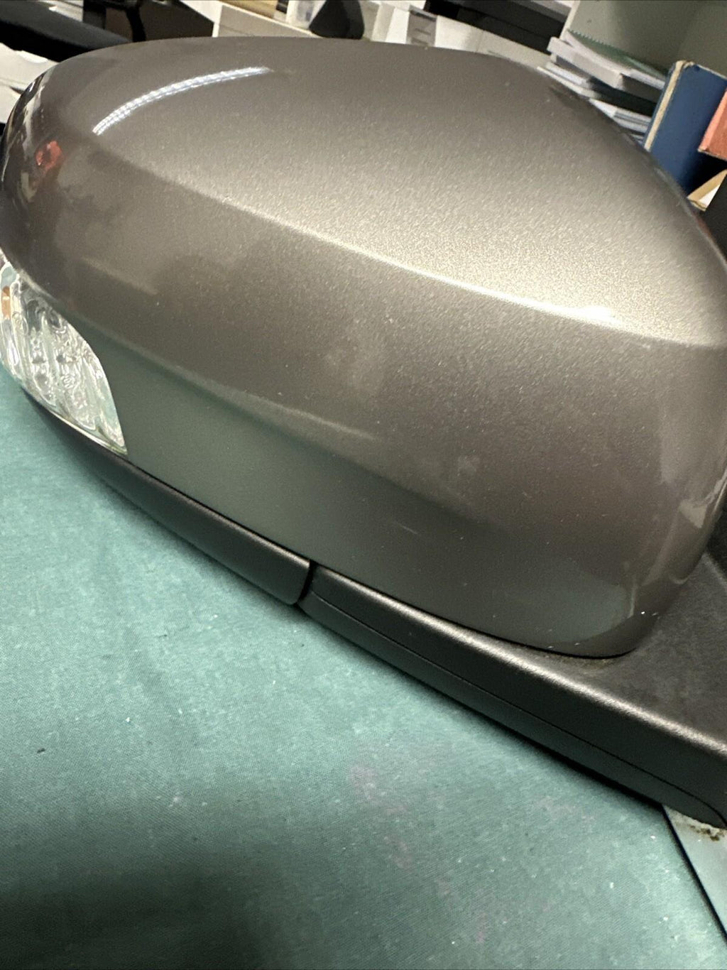 Jaguar XF X250 (2008) O/S Right Powerfold/Puddle Light Wing Mirror #3303-050