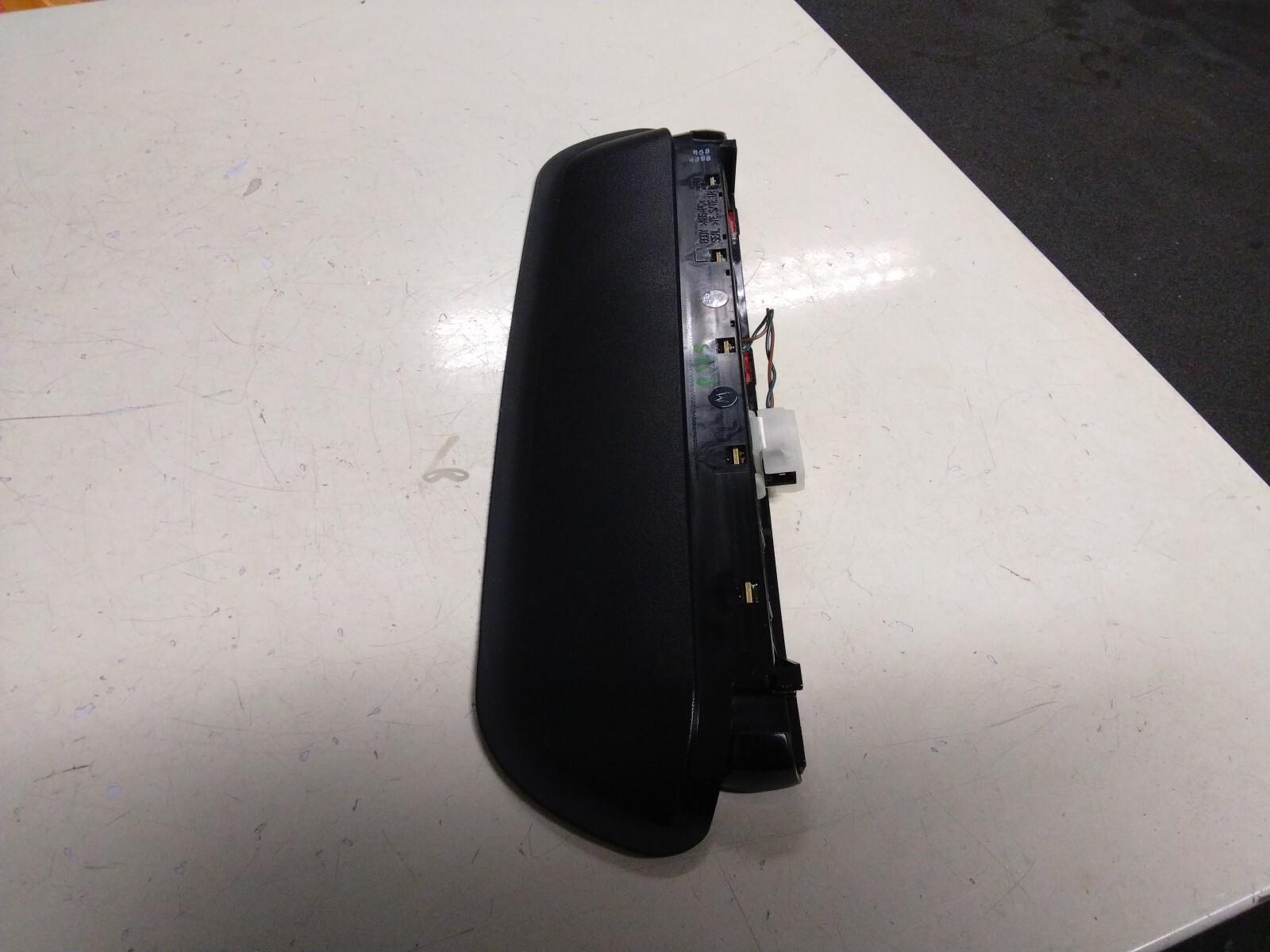 BMW E90 3 SERIES HIGH LEVEL/THIRD BRAKE LIGHT ASSEMBLY #168644