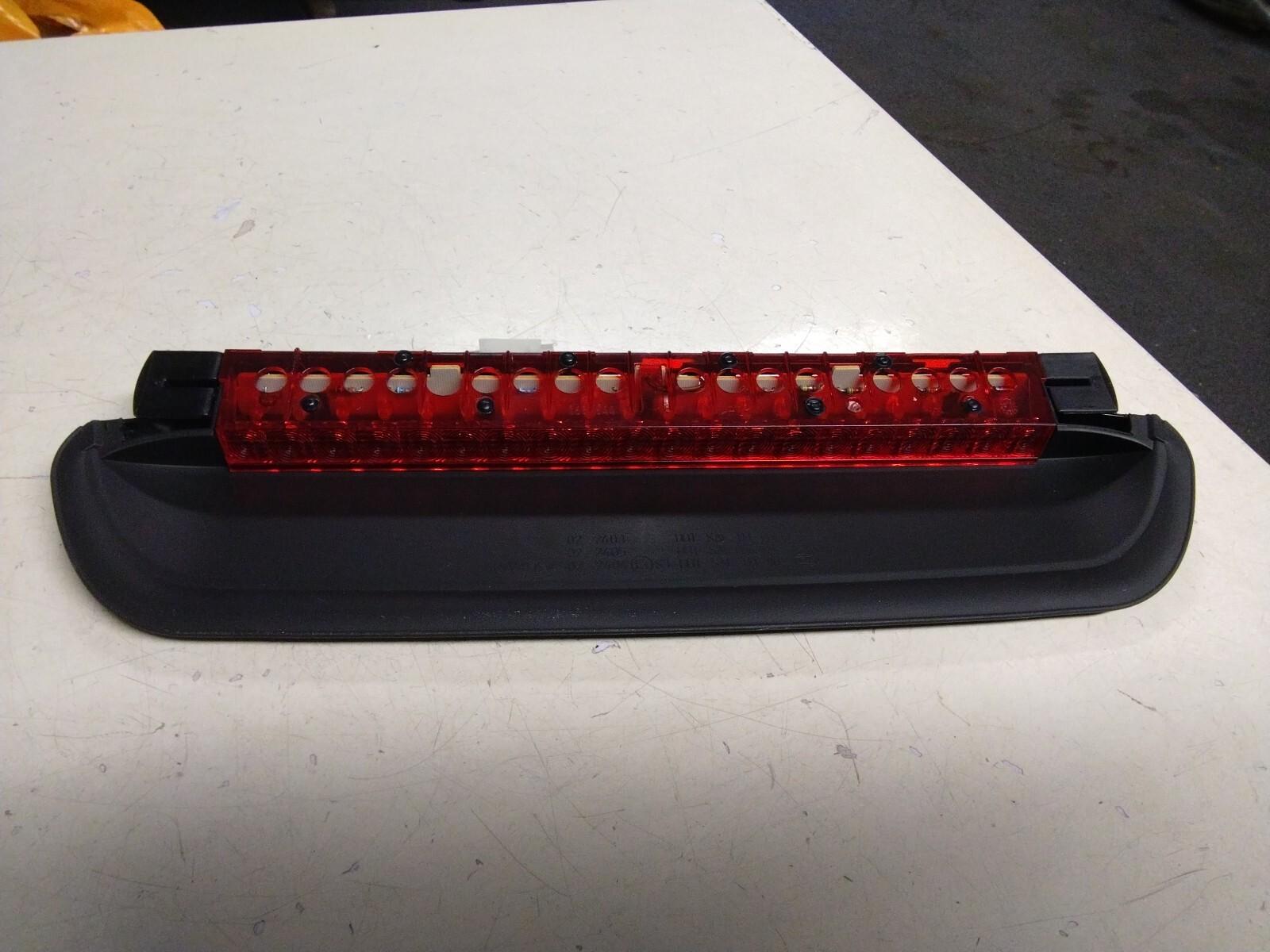 BMW E90 3 SERIES HIGH LEVEL/THIRD BRAKE LIGHT ASSEMBLY #168644
