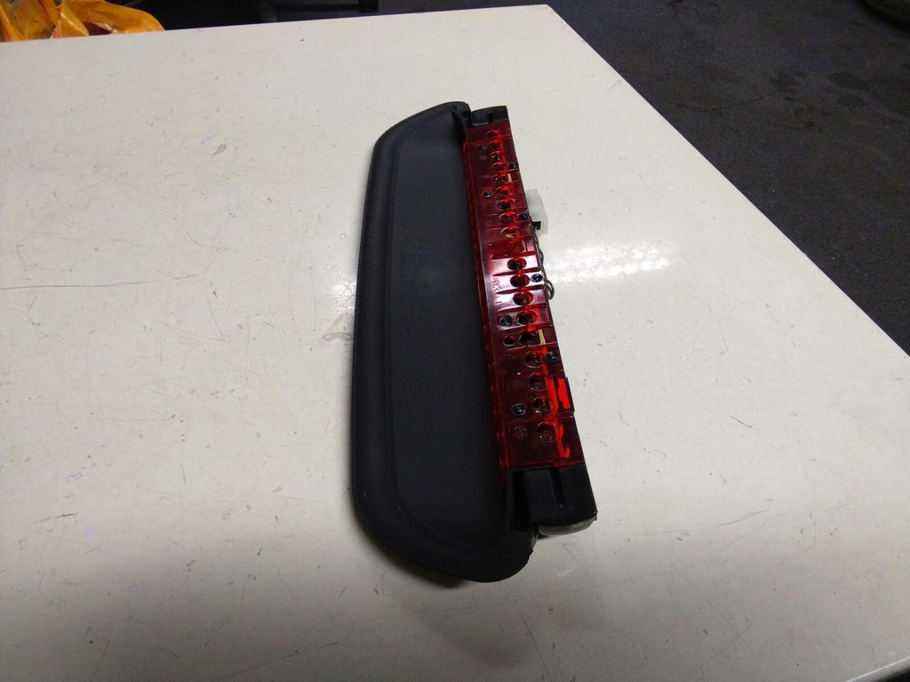 BMW E90 3 SERIES HIGH LEVEL/THIRD BRAKE LIGHT ASSEMBLY #168644
