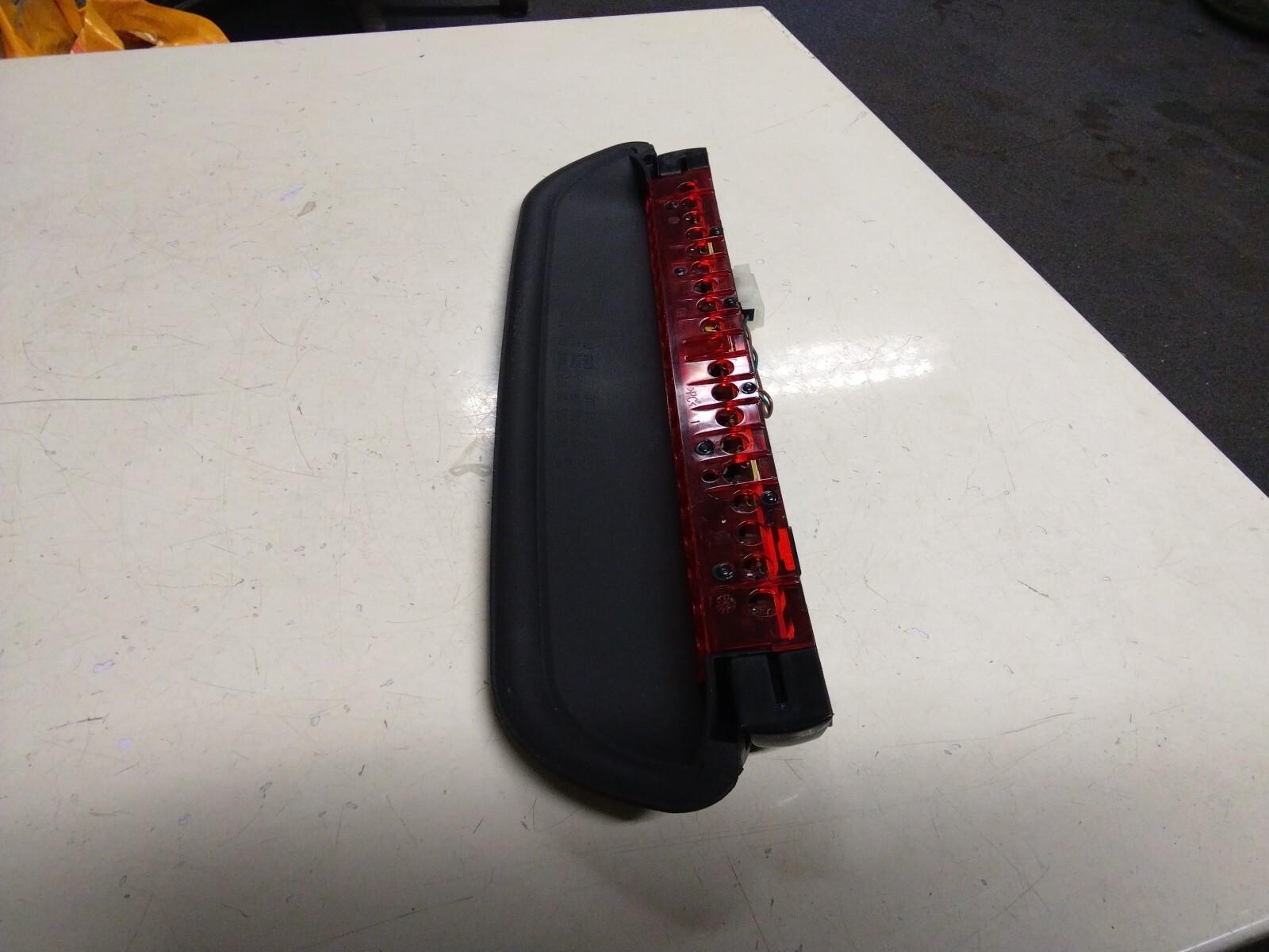 BMW E90 3 SERIES HIGH LEVEL/THIRD BRAKE LIGHT ASSEMBLY #168644