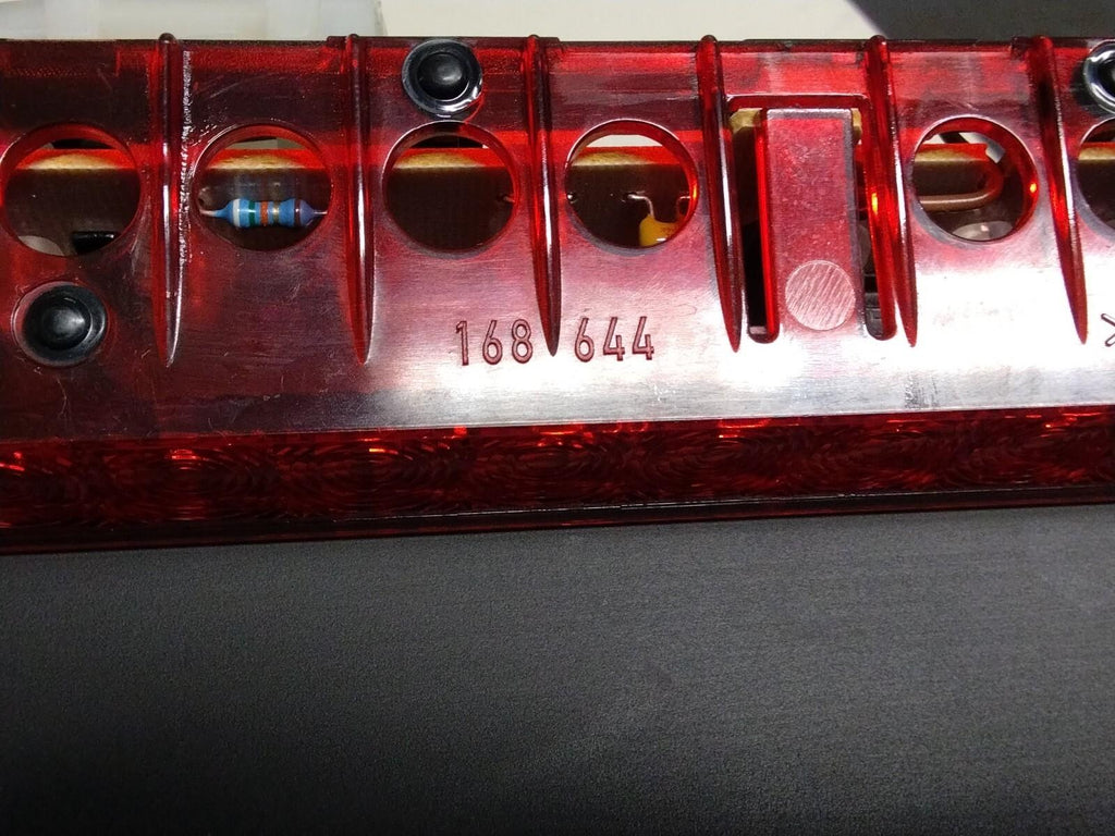 BMW E90 3 SERIES HIGH LEVEL/THIRD BRAKE LIGHT ASSEMBLY #168644