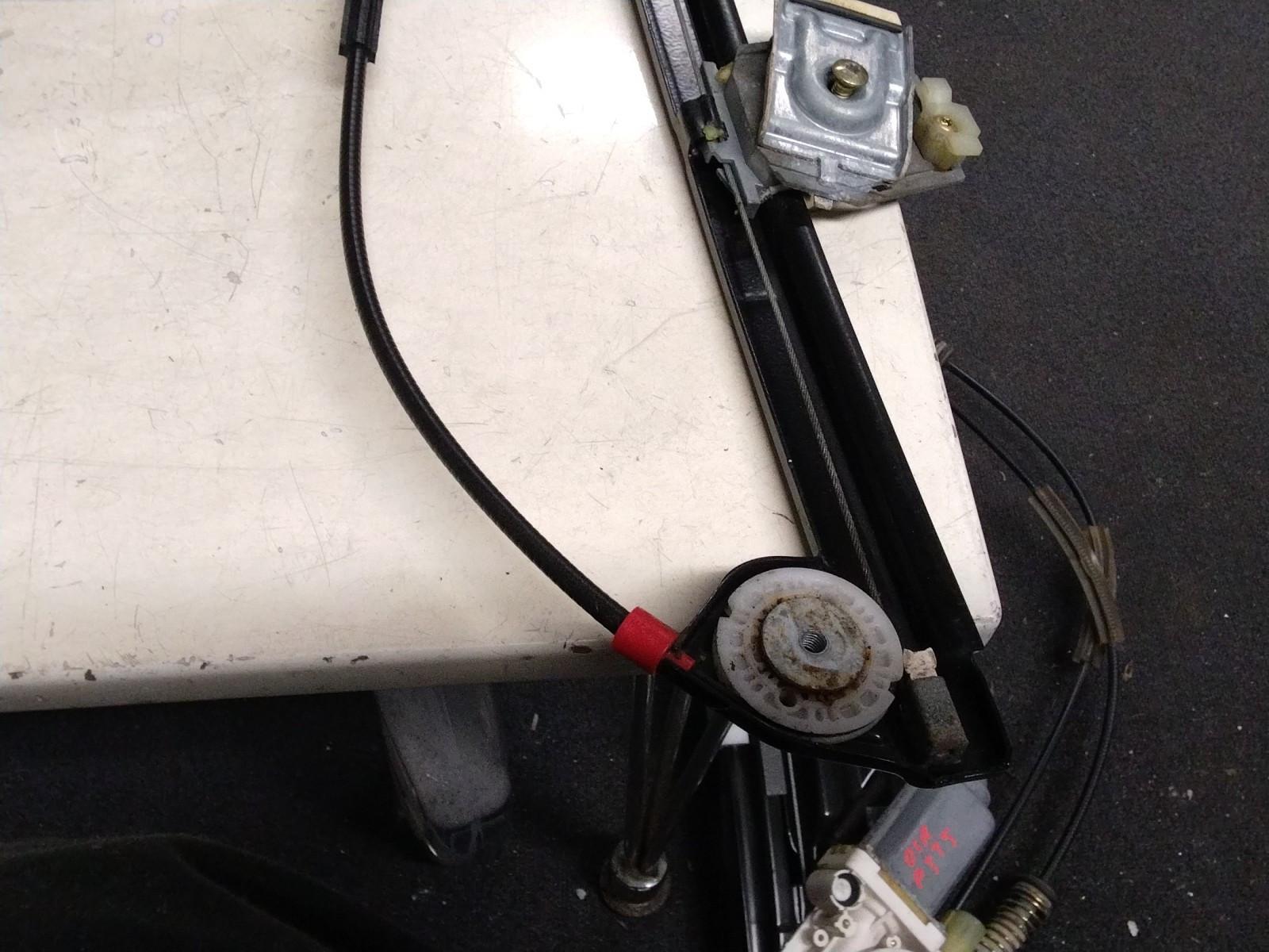BMW E39 5 SERIES PASSENGER (N/S) FRONT WINDOW REGULATOR AND MOTOR 8252391