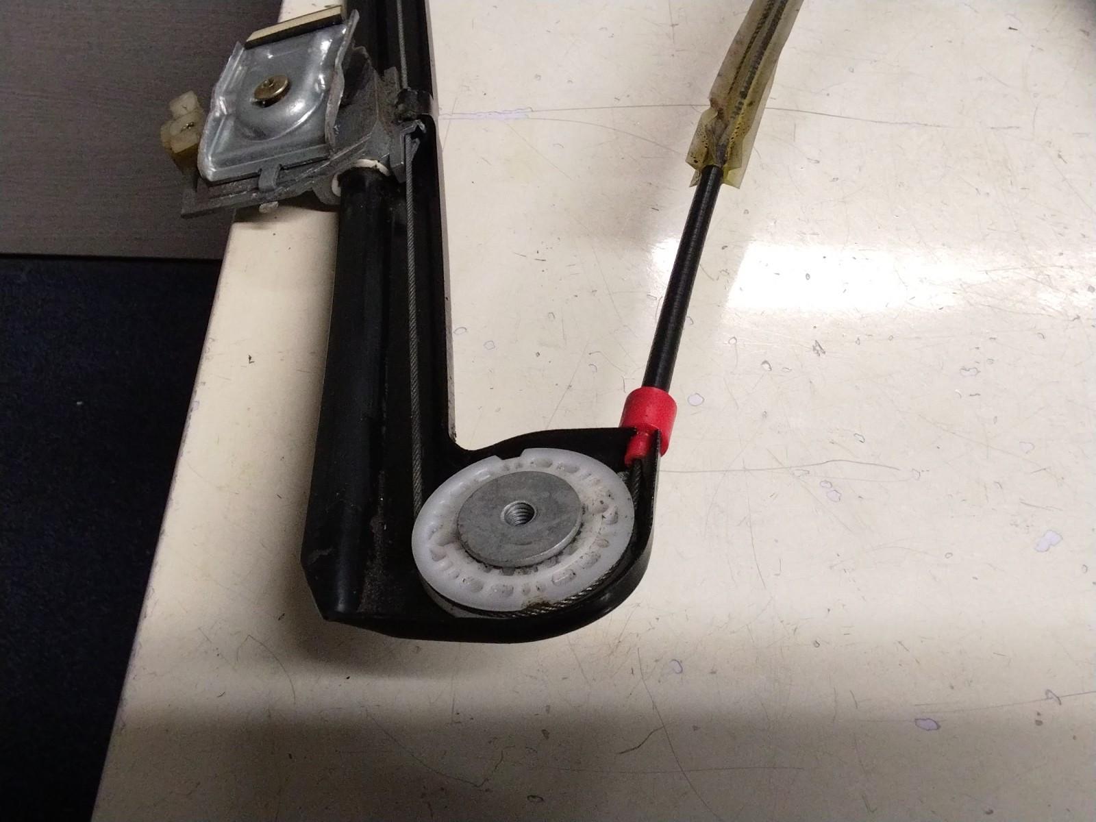 BMW E39 5 SERIES PASSENGER (N/S) FRONT WINDOW REGULATOR AND MOTOR 8252391